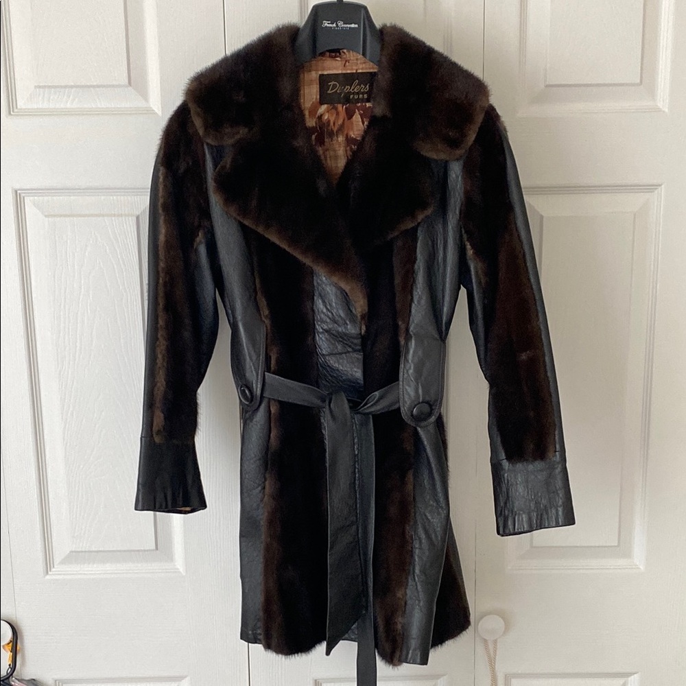 Leather and fur vintage Women's Coat